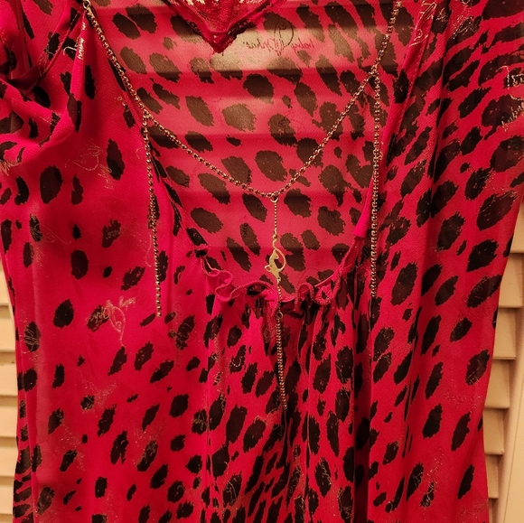 Intimates - Picture 2 of 3